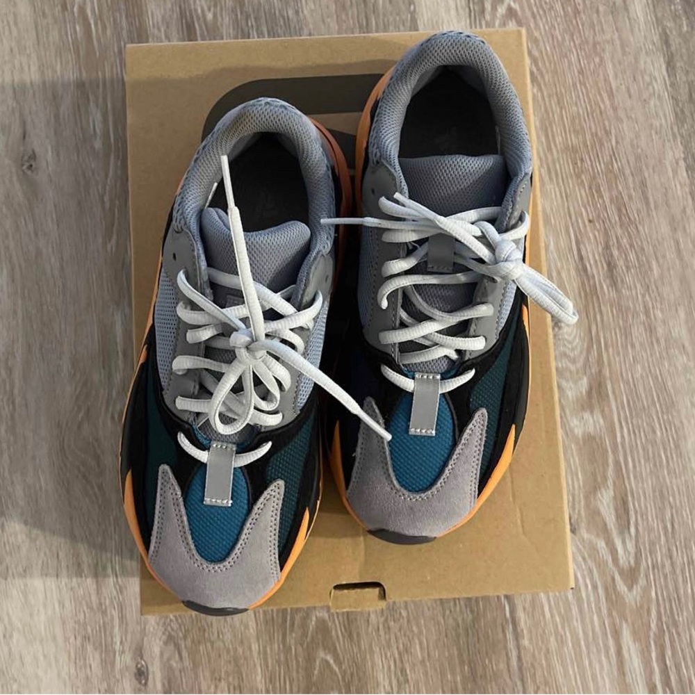 Yeezy Boost 700